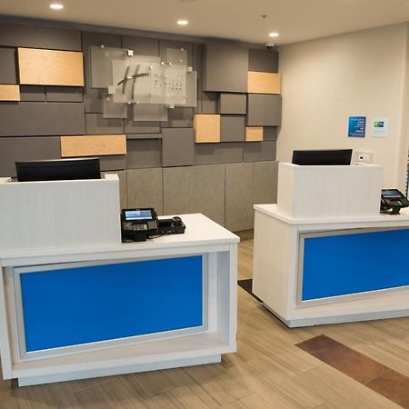 Holiday Inn Express & Suites - Louisville N - Jeffersonville By Ihg Buitenkant foto